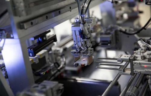 用于无人机的首批半固态锂电池亮相