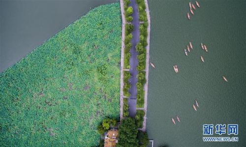 无人机视角下 俯瞰夏日西湖