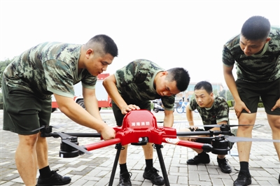 常德市首次配发 十一台消防无人机