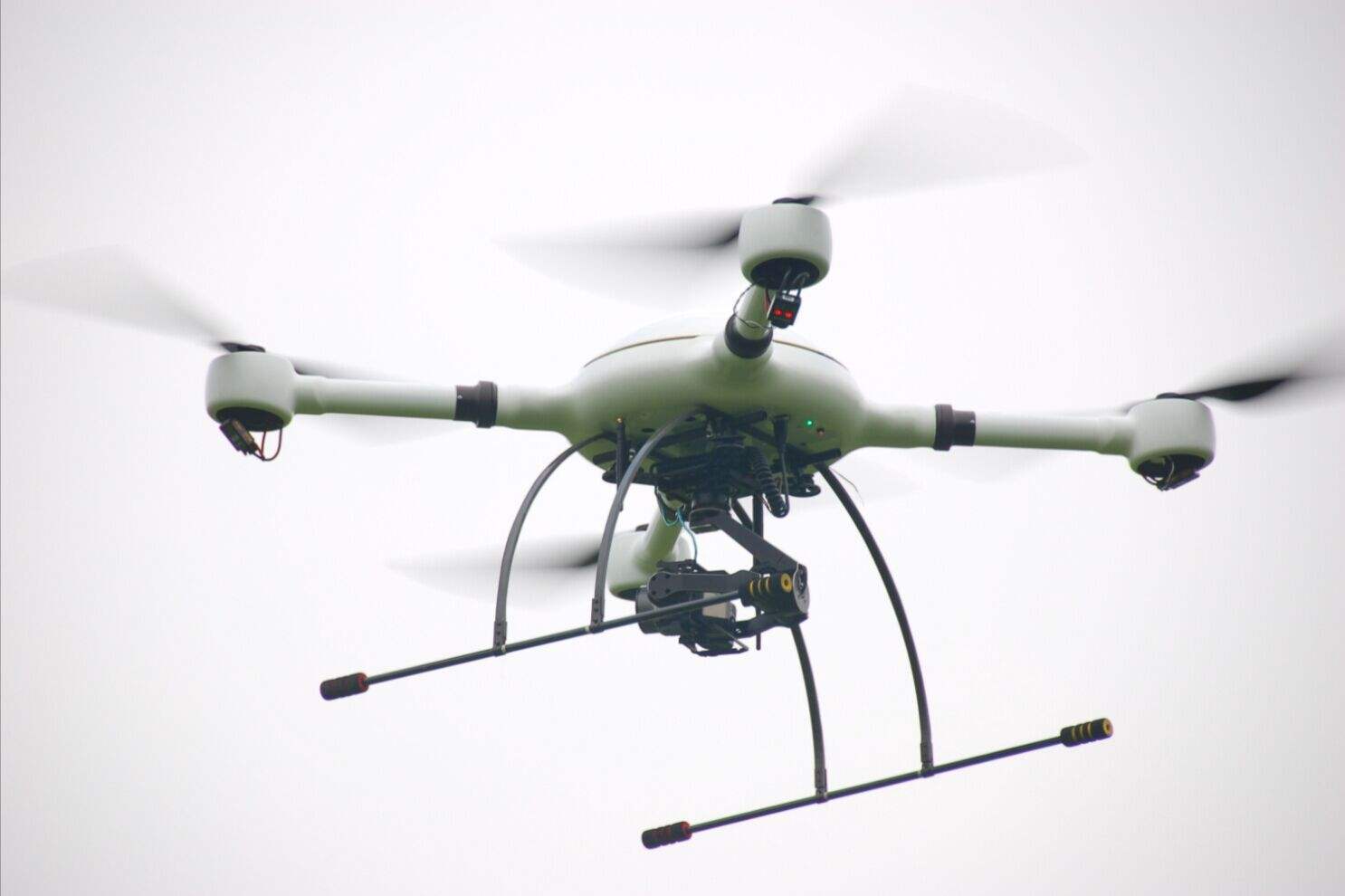 “无人机”巡查显身手 青山城管速拆200平米新增违建