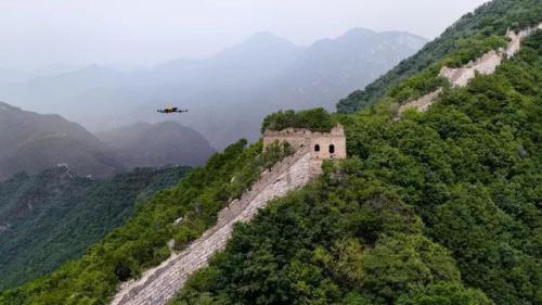 修缮古长城、拯救北极熊……英特尔无人机正在这些领域大展拳脚