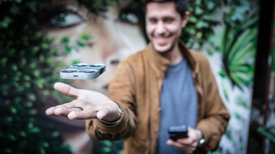 延期数月后 AirSelfie2自拍无人机终于开始出货了