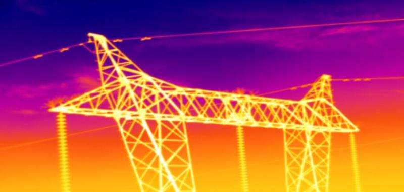 宁波电网首次开展高压线无人机红外测温