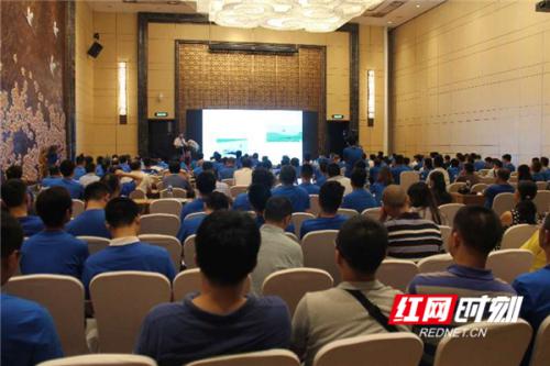 走进“无人时代” 首届中国长沙无人系统高峰论坛举行