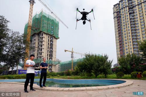 城管启用无人机立体巡查 开展防尘治污专项整治排查