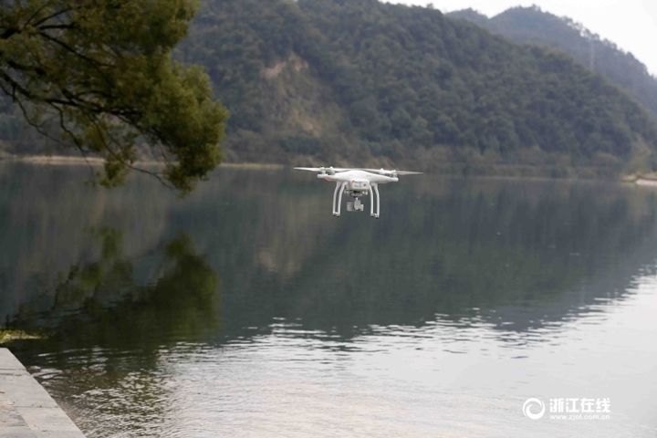 “天眼”观察 “天网”传输 无人机成桐庐执法新利器