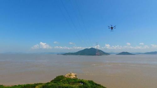 顶着高温带无人机去特巡 这支队伍是要干什么？