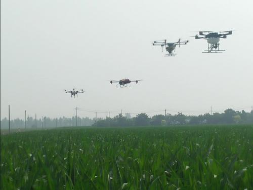 新绛召开无人机植保飞防培训演示会