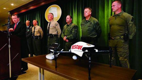 新民环球|无人机走进生活 “双刃剑”砍向何方