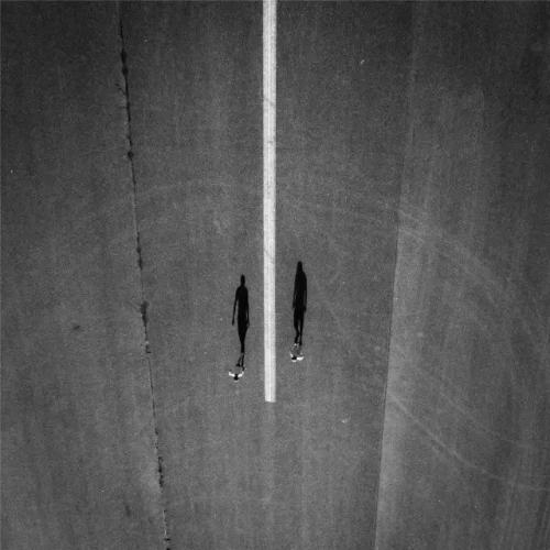 从空中，读懂那个偷影子的人