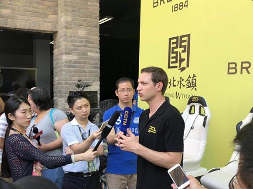 DCL国际邀请赛司马台长城开赛，无人机百码加速仅1.6秒