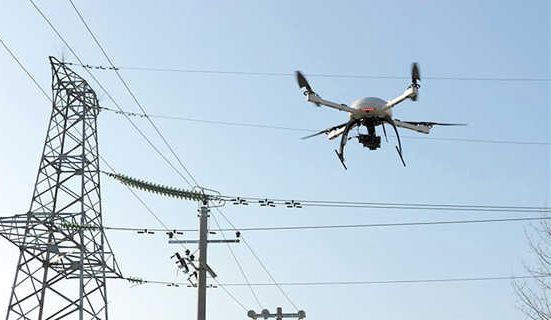 玉林供电雨后精运维无人机除隐患