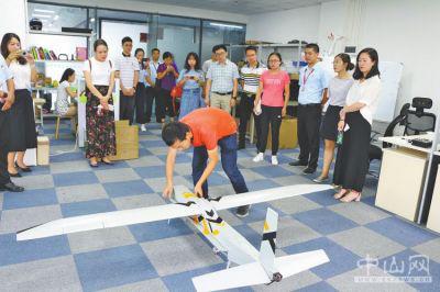 无人机研发团队筑梦坦洲