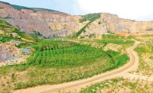 耀州区首次使用无人机巡查环境污染