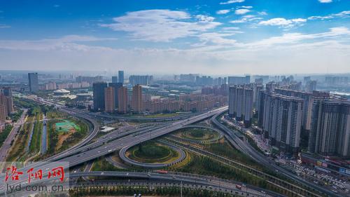 “上帝视角”鸟瞰洛阳隋唐园立交