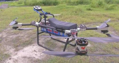 飞天不是梦!广东东莞牛人自制"飞行摩托"试飞成功