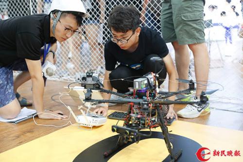 “大智慧”VS“千里眼” 全国“高分”无人飞行器智能感知技术竞赛决赛举行