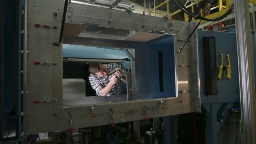 美国陆军和贝尔公司联合开发微型无人机