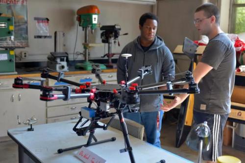 航空航天俱乐部制造氢动力无人机