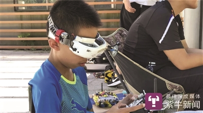 时速300公里 13岁男孩“飙无人机”飙进国家队