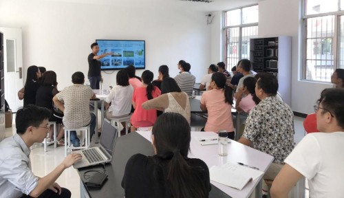 滕州市举办中小学骨干教师无人机培训活动