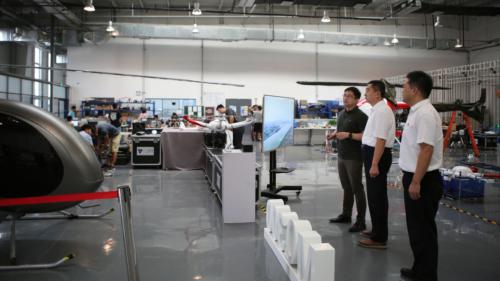 滨海新区区委常委曹金秋一行莅临一飞考察