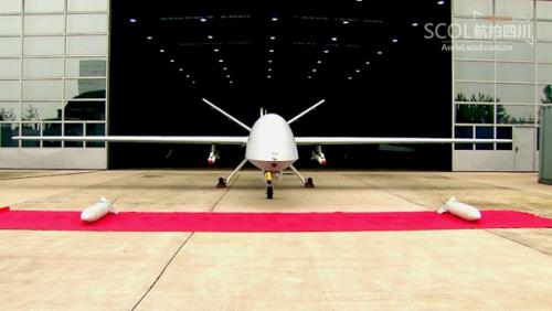 他们研制的“翼龙”无人机与世界领先水平“并跑”