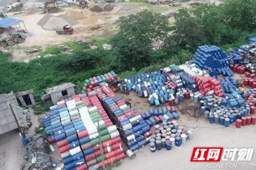 株洲：河道出现不明油污 警用无人机锁定元凶