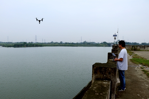 什邡市首架“防汛”无人机服役