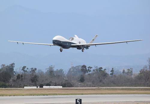 美海军1架MQ-4C无人机机鼻着陆，损失200万美元，为A类飞行事故