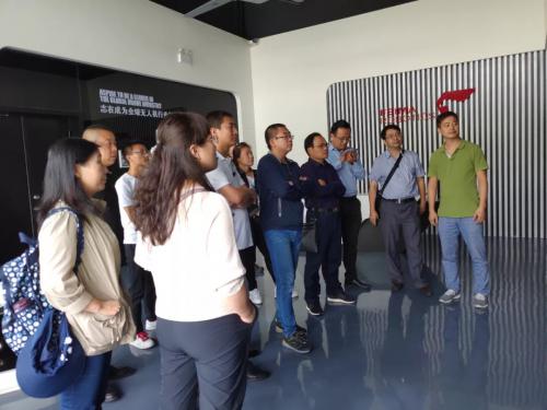 甘肃省用户考察团一行参观飞马机器人