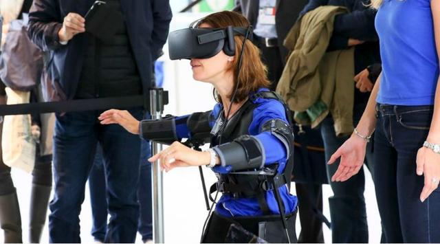 在家宅着无聊？穿上它飞一飞吧