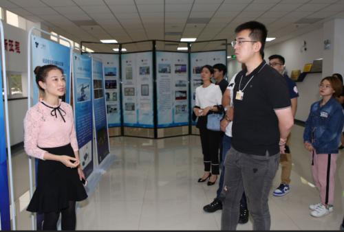 2018天津夏季达沃斯论坛中外媒体团一行走进一飞参观