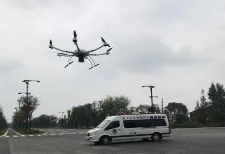 汉台公安组织博雅英杰无人机对汉台区秦岭山区段开展巡防