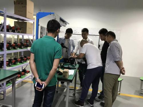 瑞深无人机油电混合动力系统培训会成功举办