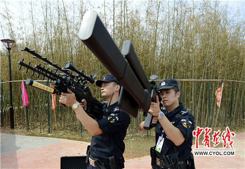 安徽阜阳首次使用无人机管控枪进行安保