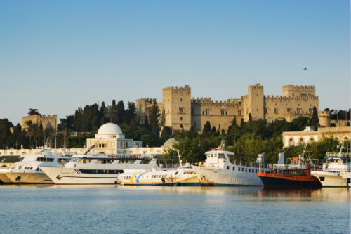 希腊首次动用无人机查热门景点逃税