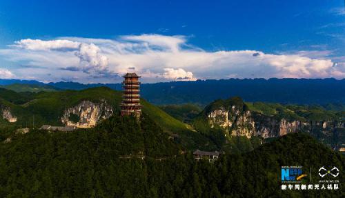 无人机打卡重庆版"小华山" 看奇峰怪石