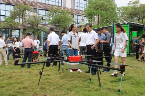 原格力董事长朱江洪先生莅临羽人参观指导