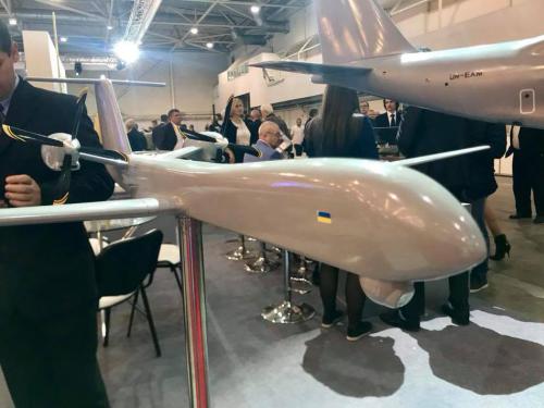 乌克兰防务展展示最新大型无人机模型