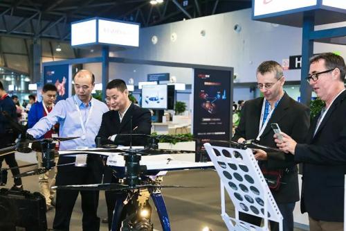 +智能，见未来！哈瓦警用无人机亮相华为全联接大会