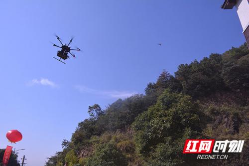 小山村山体滑坡应急演练 无人机侦测打通”生命救援通道”