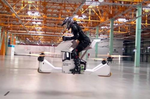 时速80km/h+续航40分钟，这辆卖200万摩托车带你飞！