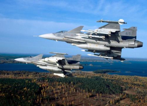 我国研制出灭火榴弹炮 用无人机进行空中侦察校射 射程8公里