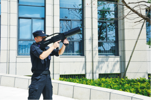 上虞公安成立绍兴市首个无人机战斗组 能完成多种任务 