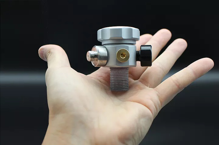 世界上最小的氢燃料电池减压器