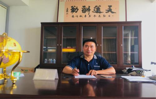 航模四轴飞行器 全量电池高倍率 车模玩具好伙伴 高端锂电新能源 ——记全国信得过专业玩具电池（新能源）供应商“获得者”