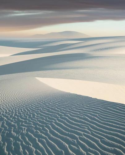 别人用无人机拍照，他用无人机作画