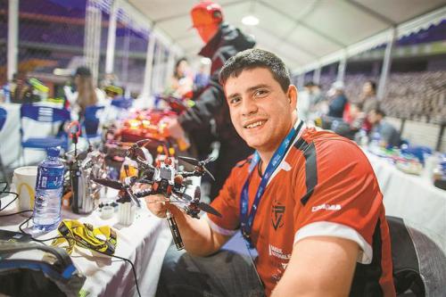 无人机大赛 “有人味”的舞台