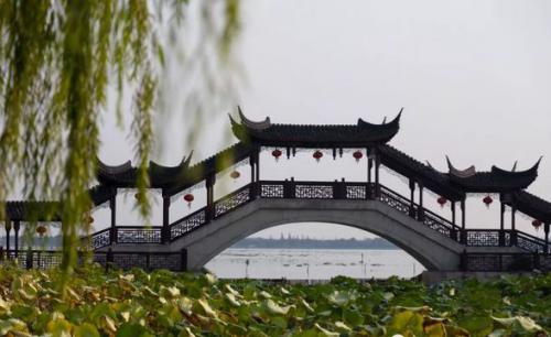 再大的广角 也广不过上天的视角